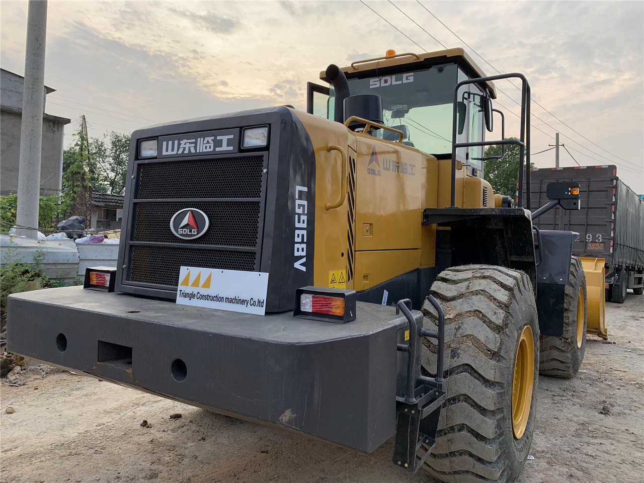 Wheel loader SDLG LG968V: picture 12