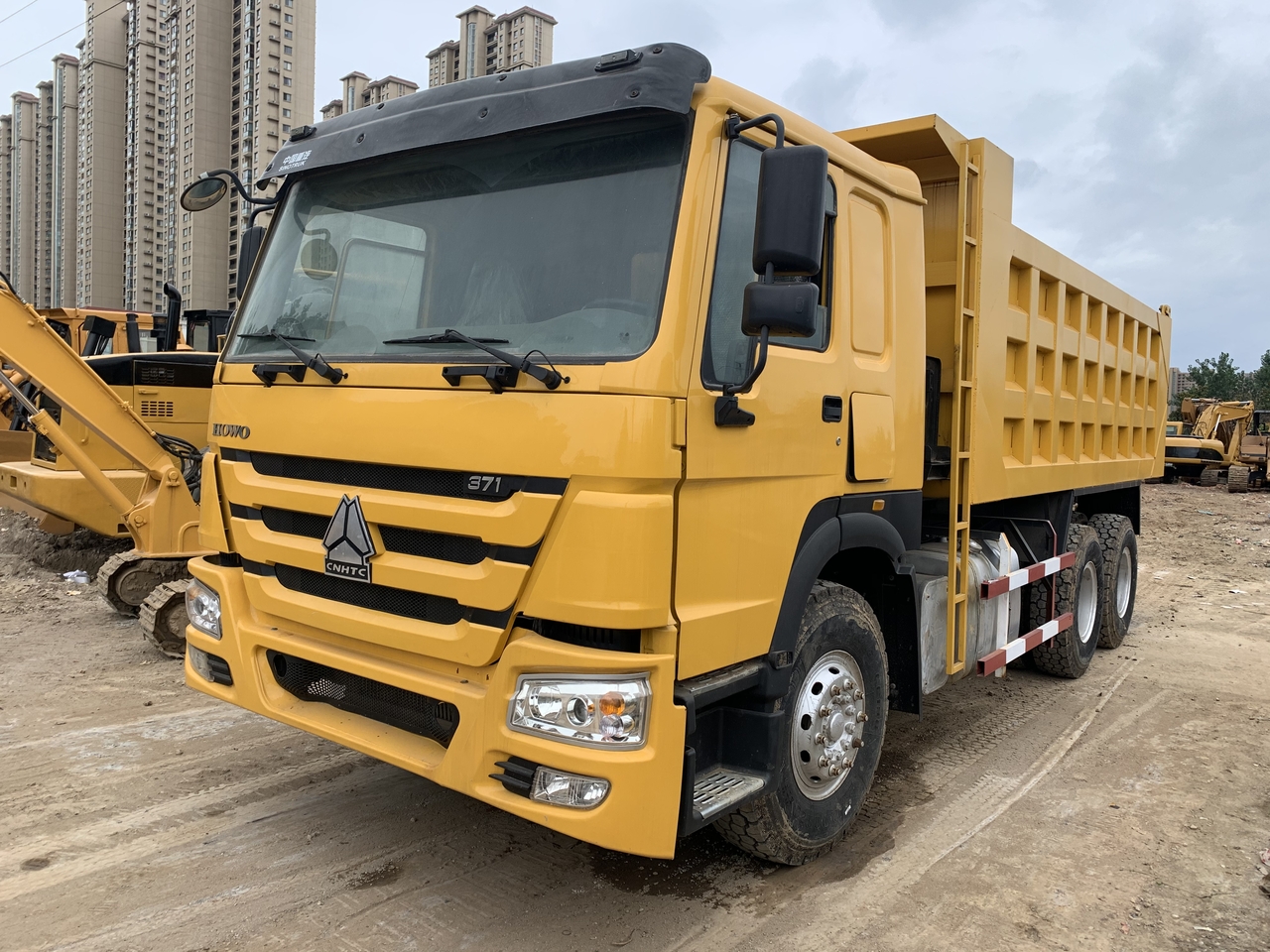 Tipper for transportation of heavy machinery SINOTRUK Howo Dump truck 371: picture 6