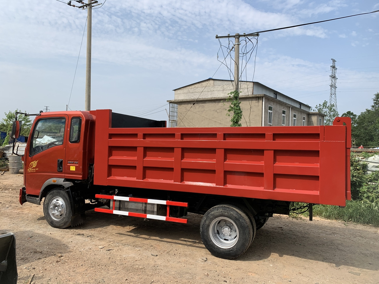 SINOTRUK Howo Dump truck 4x2 - Tipper: picture 4 SINOTRUK Howo Dump truck 4x2 - Tipper: picture 4
