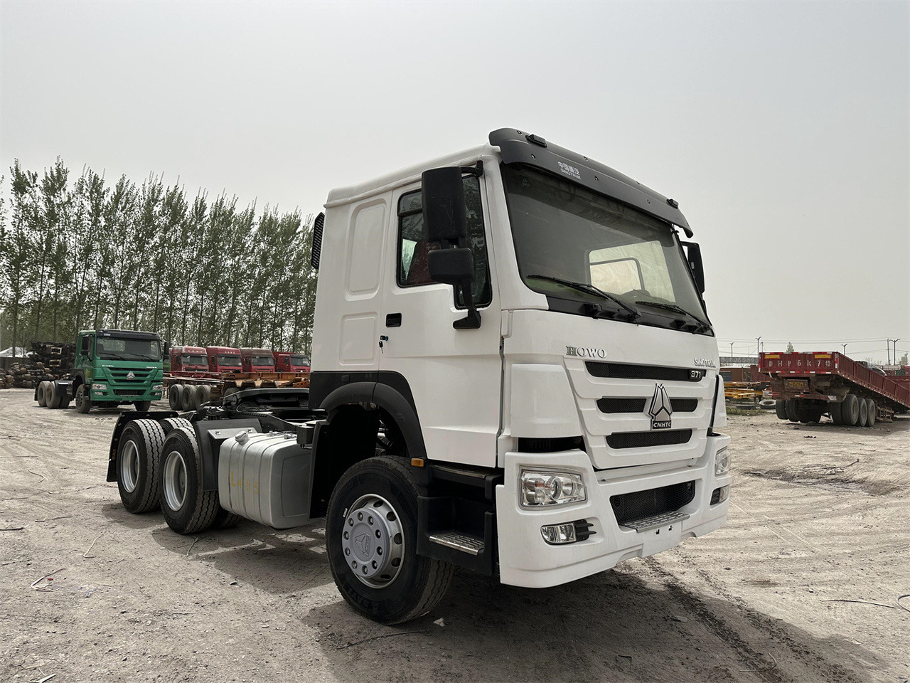 SINOTRUK Howo 371 Truck Head - Tractor unit: picture 2 SINOTRUK Howo 371 Truck Head - Tractor unit: picture 2