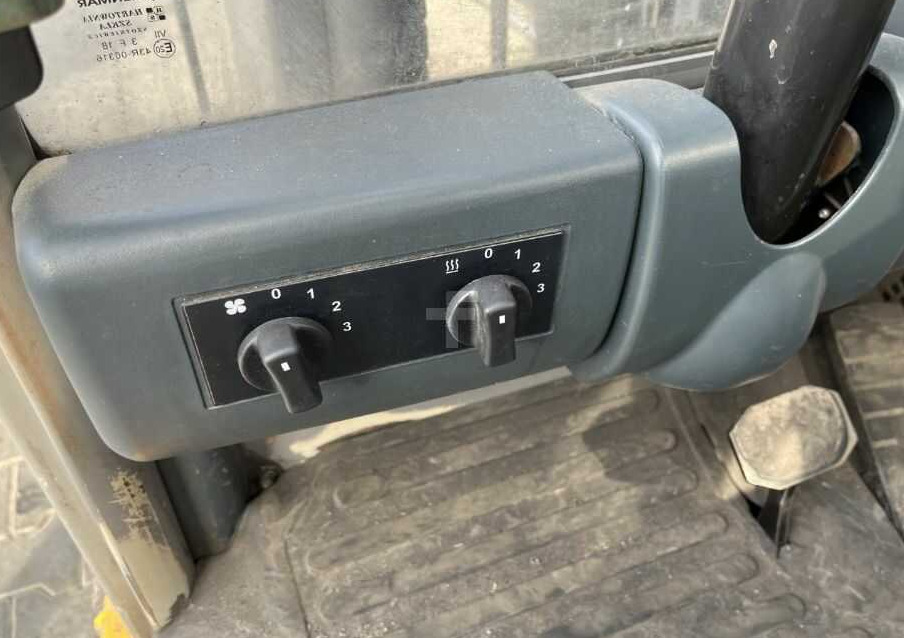 Electric forklift Jungheinrich EFG216k: picture 7