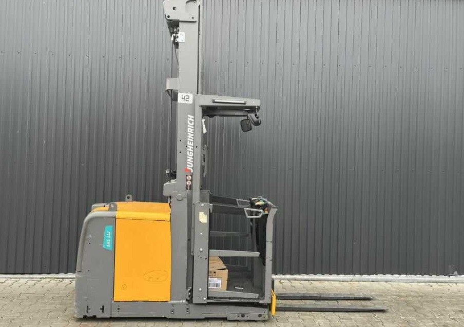 Jungheinrich EKS312 - Order picker: picture 2 Jungheinrich EKS312 - Order picker: picture 2
