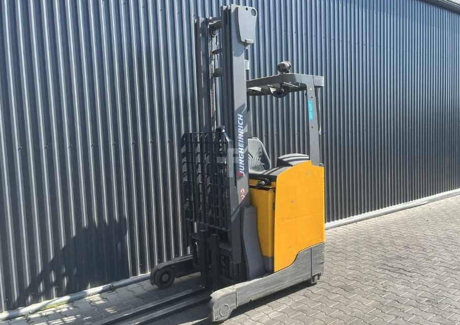 Jungheinrich ETV110 - Reach truck: picture 1 Jungheinrich ETV110 - Reach truck: picture 1
