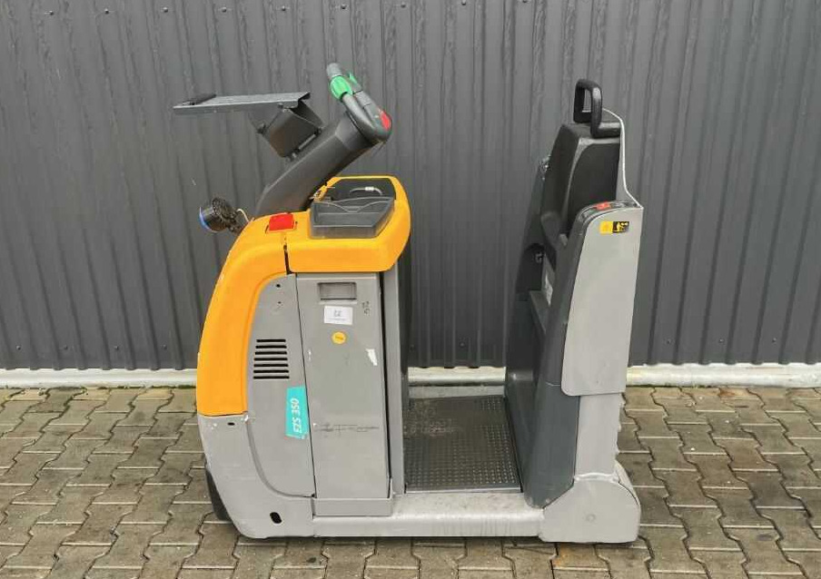 Jungheinrich EZS350 - Tow tractor: picture 2 Jungheinrich EZS350 - Tow tractor: picture 2