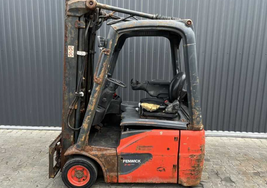 Linde E16C-02 - Electric forklift: picture 2 Linde E16C-02 - Electric forklift: picture 2