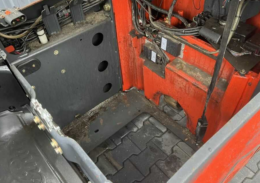 Electric forklift Linde E16H-02: picture 6