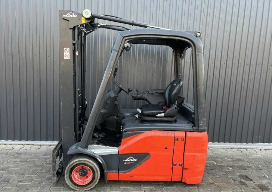 Linde E18-02 - Electric forklift: picture 2 Linde E18-02 - Electric forklift: picture 2