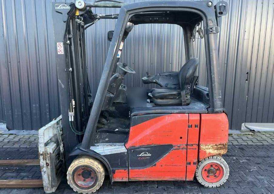 Linde E20PH-02 - Electric forklift: picture 2 Linde E20PH-02 - Electric forklift: picture 2