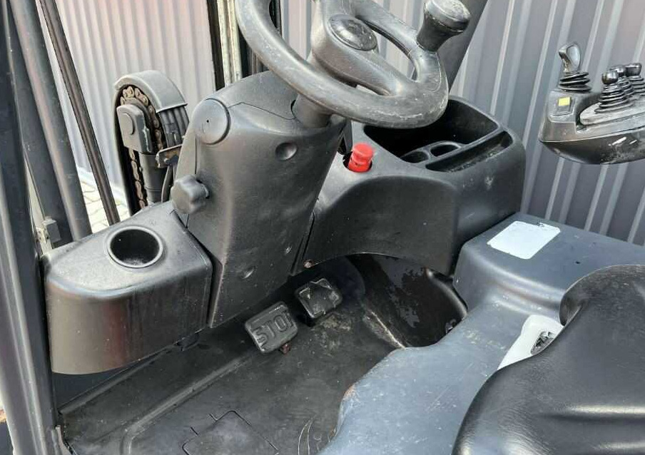 Electric forklift Linde E20PH: picture 10