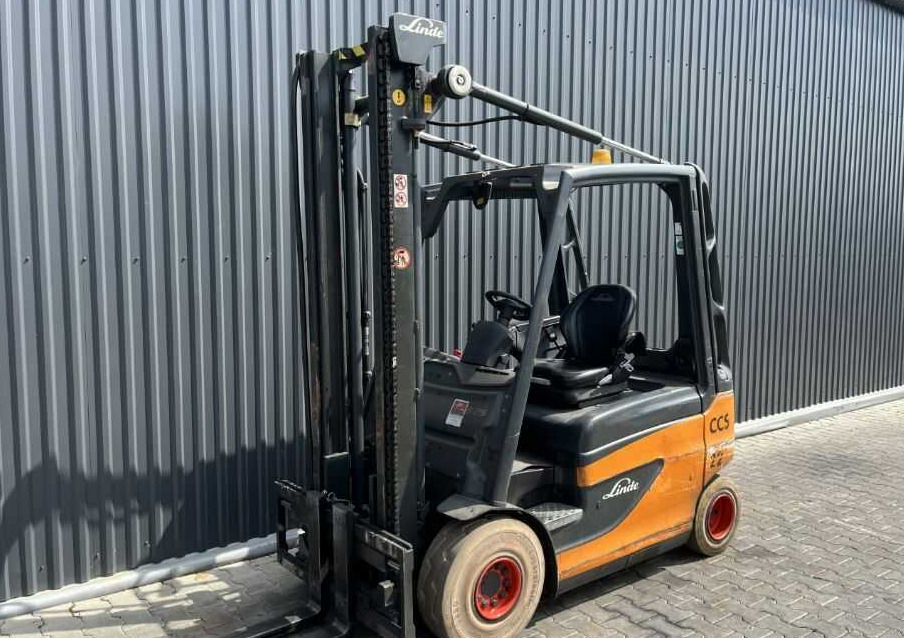Linde E25-01 - Electric forklift: picture 1 Linde E25-01 - Electric forklift: picture 1