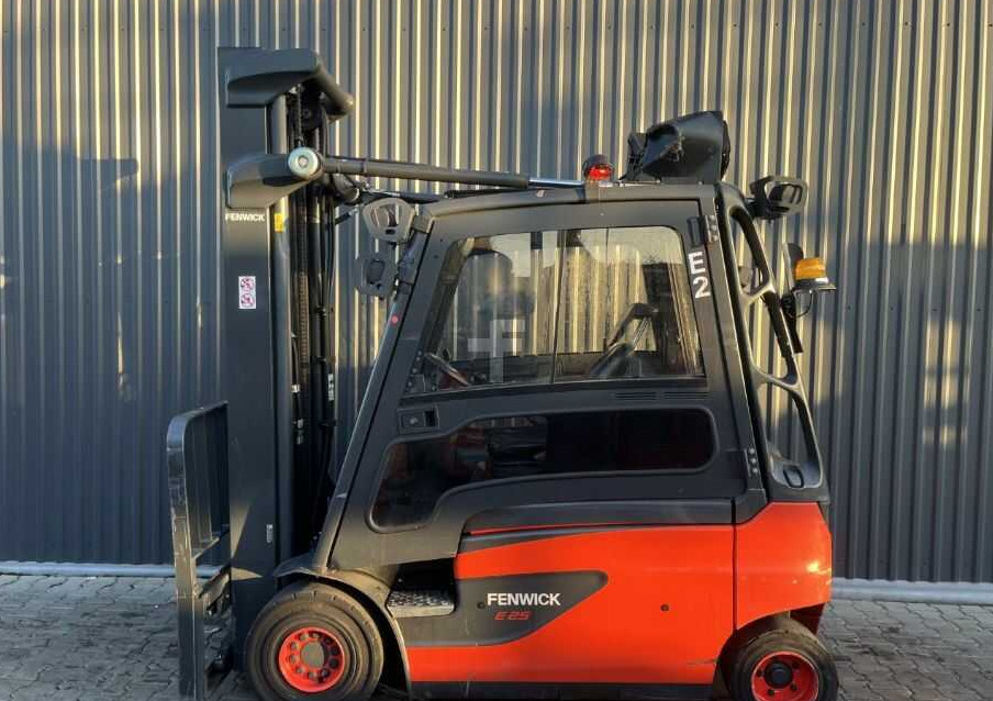 Linde E25-02 - Electric forklift: picture 2 Linde E25-02 - Electric forklift: picture 2