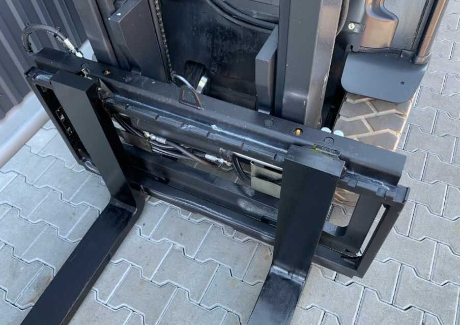 Linde E30L-01 - Electric forklift: picture 1 Linde E30L-01 - Electric forklift: picture 1