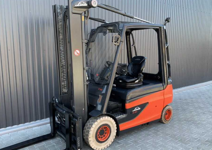 Linde E30L-01 - Electric forklift: picture 2 Linde E30L-01 - Electric forklift: picture 2