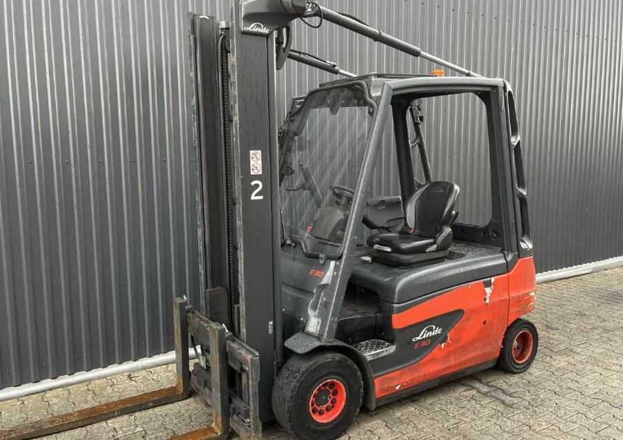 Linde E30L-01 - Electric forklift: picture 1 Linde E30L-01 - Electric forklift: picture 1