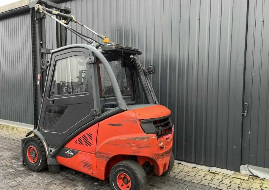 Linde H30D-02 - Diesel forklift: picture 3 Linde H30D-02 - Diesel forklift: picture 3