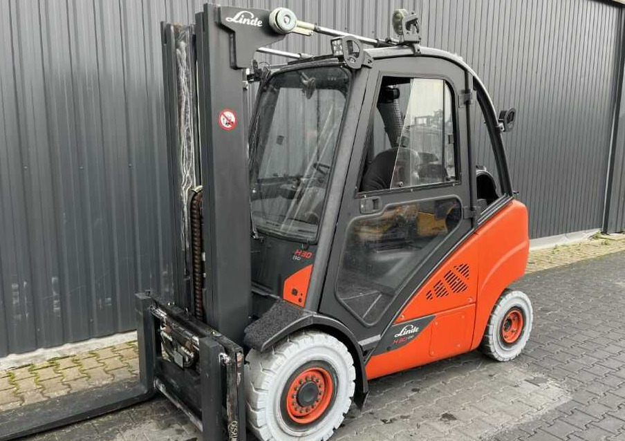Linde H30T-02 - LPG forklift: picture 1 Linde H30T-02 - LPG forklift: picture 1