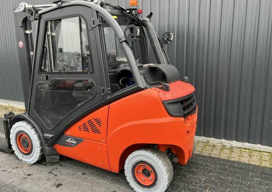 Linde H30T-02 - LPG forklift: picture 3 Linde H30T-02 - LPG forklift: picture 3