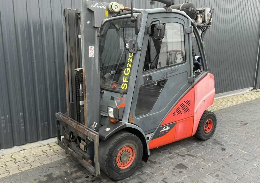 Linde H30T-02 - LPG forklift: picture 1 Linde H30T-02 - LPG forklift: picture 1