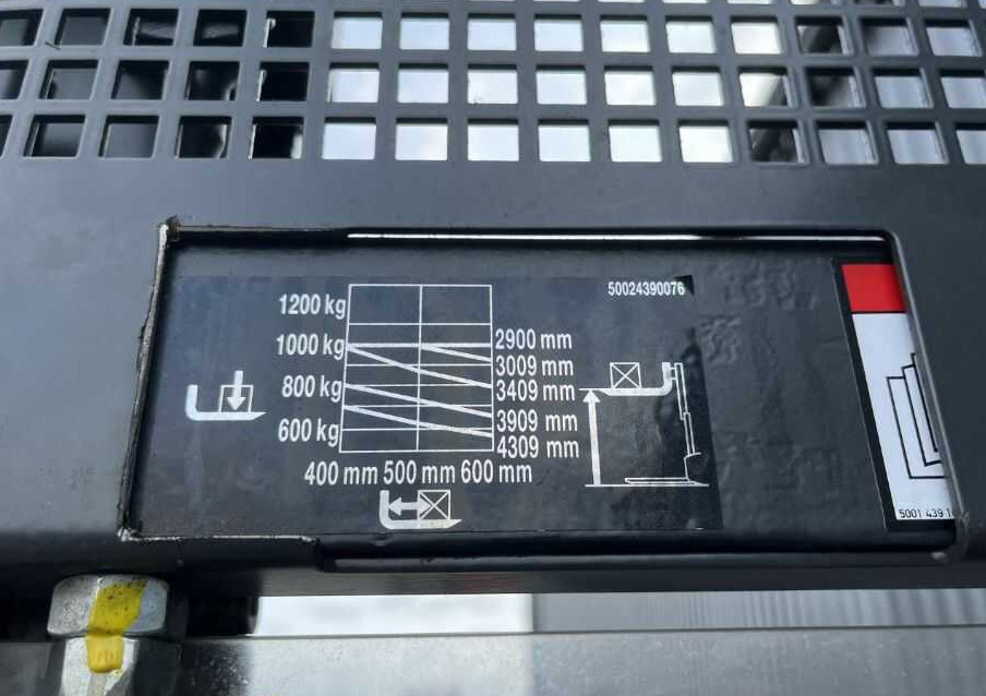 Linde L10 - Stacker: picture 5 Linde L10 - Stacker: picture 5