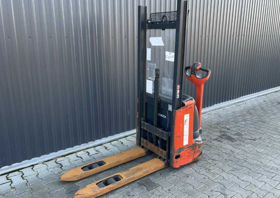 Linde L10B - Stacker: picture 4 Linde L10B - Stacker: picture 4