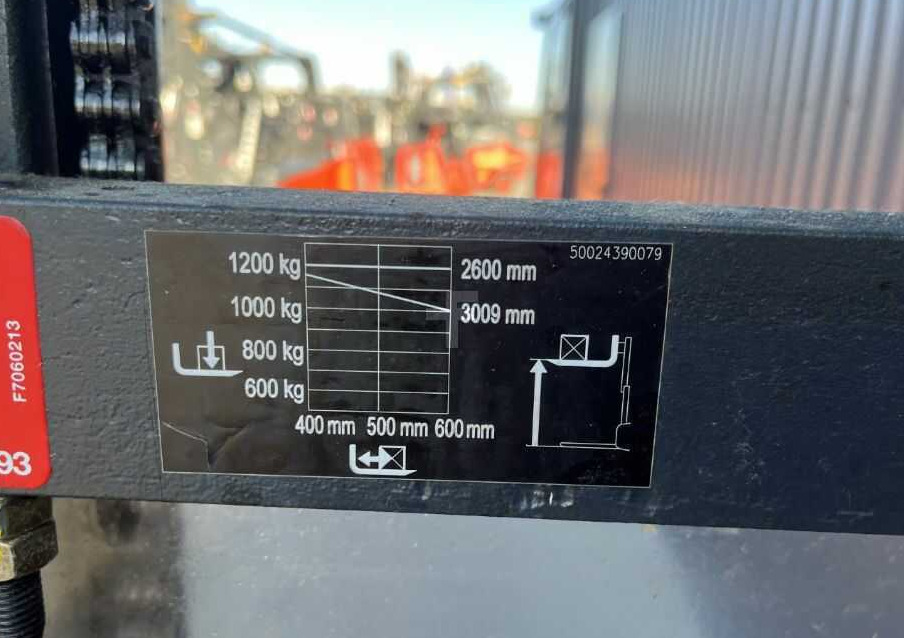 Linde L12 - Stacker: picture 5 Linde L12 - Stacker: picture 5