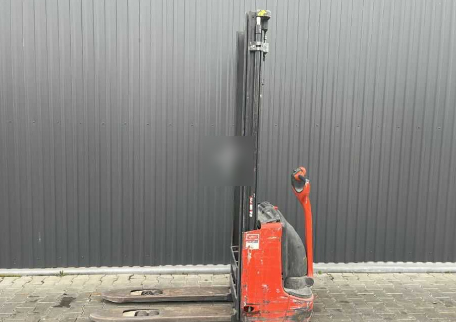 Linde L12i - Stacker: picture 2 Linde L12i - Stacker: picture 2