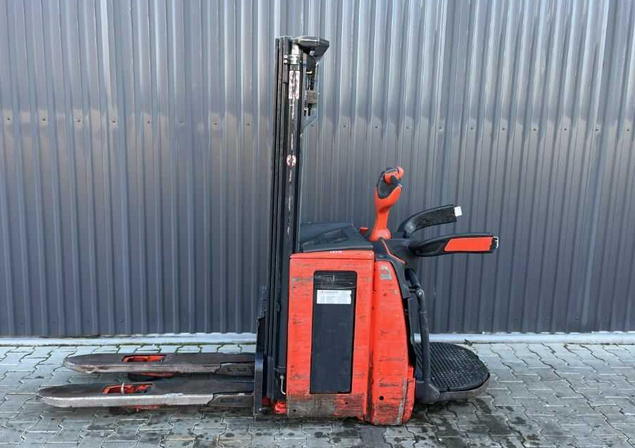 Linde L14API - Stacker: picture 4 Linde L14API - Stacker: picture 4