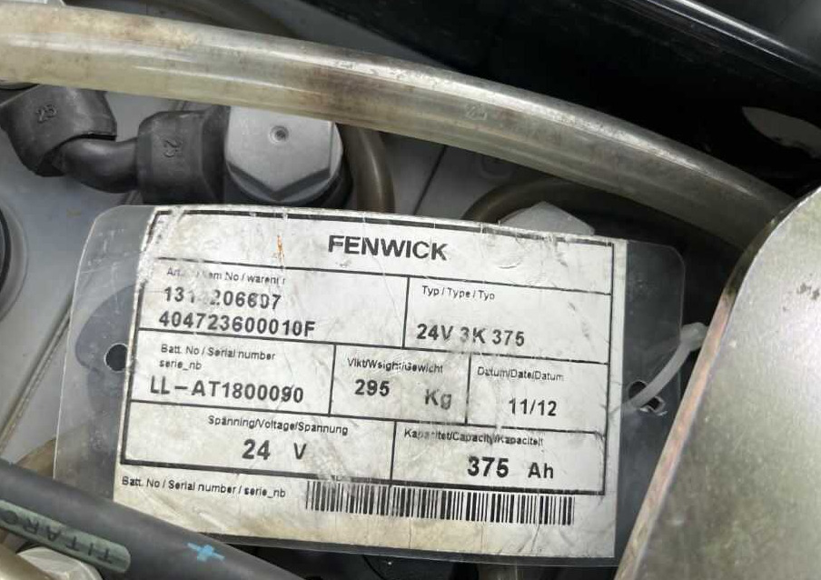 Linde P30 - Tow tractor: picture 3 Linde P30 - Tow tractor: picture 3
