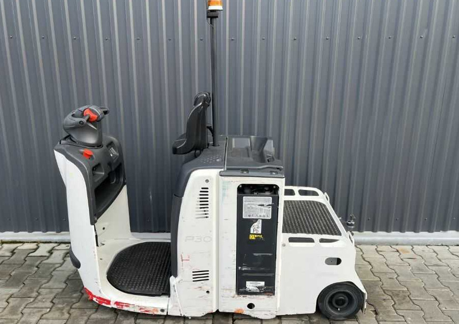 Linde P30 - Tow tractor: picture 4 Linde P30 - Tow tractor: picture 4