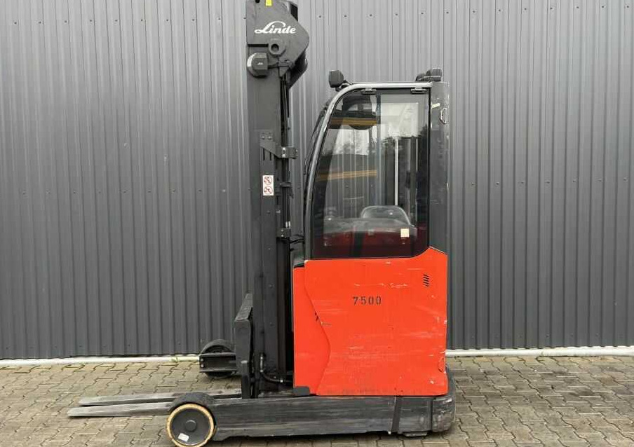 Linde R14 - Reach truck: picture 2 Linde R14 - Reach truck: picture 2