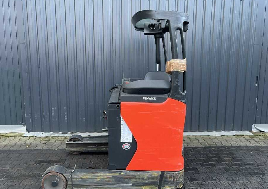 Linde R14HD-01 - Reach truck: picture 2 Linde R14HD-01 - Reach truck: picture 2