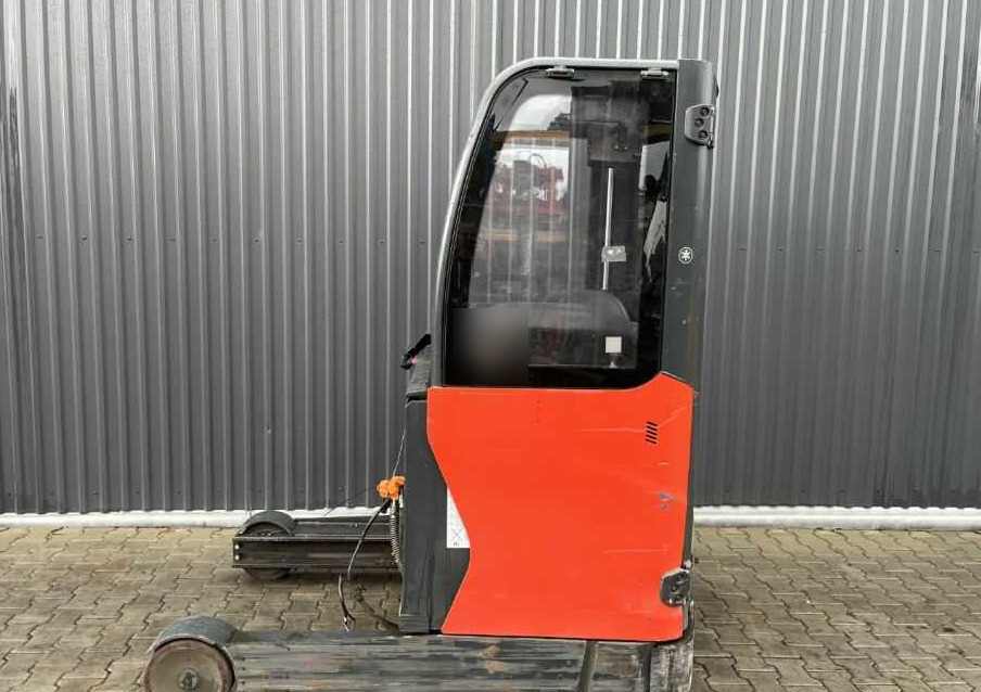 Linde R16HD-01 - Reach truck: picture 2 Linde R16HD-01 - Reach truck: picture 2