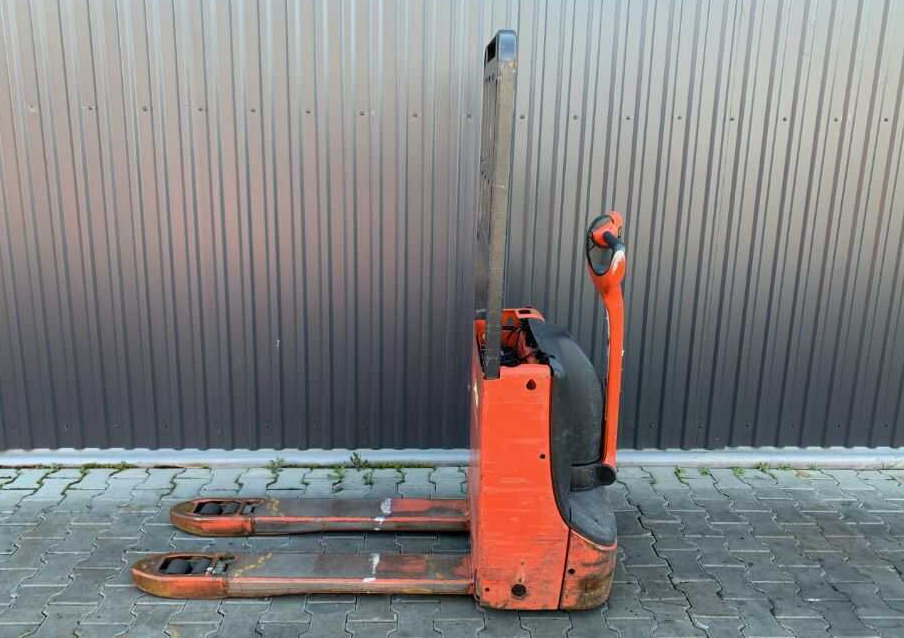 Linde T16 - Pallet truck: picture 2 Linde T16 - Pallet truck: picture 2