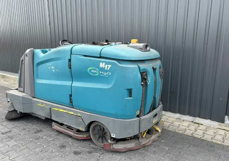 Tennant M17 - Industrial vacuum cleaner: picture 3 Tennant M17 - Industrial vacuum cleaner: picture 3