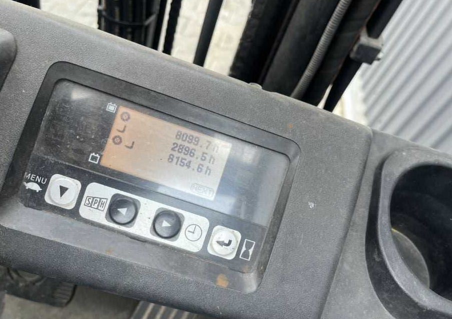 Toyota 8FBET15 - Electric forklift: picture 5 Toyota 8FBET15 - Electric forklift: picture 5