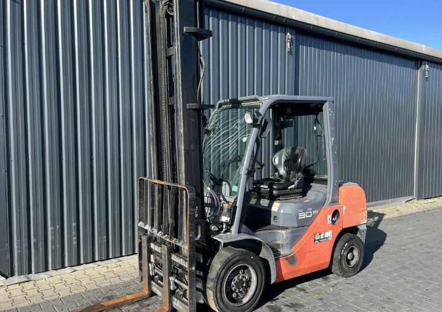 Toyota 8FDF30 - Diesel forklift: picture 1 Toyota 8FDF30 - Diesel forklift: picture 1