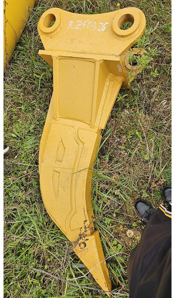 Caterpillar 320 - Ripper: picture 1 Caterpillar 320 - Ripper: picture 1