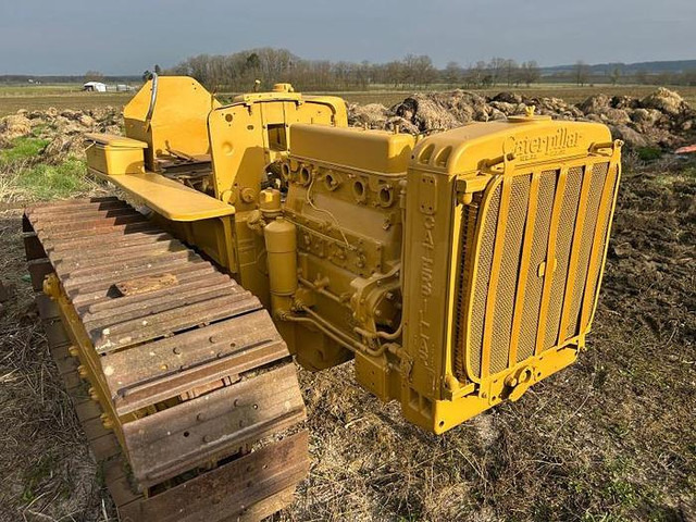 Caterpillar D4 - - Bulldozer: picture 4 Caterpillar D4 - - Bulldozer: picture 4