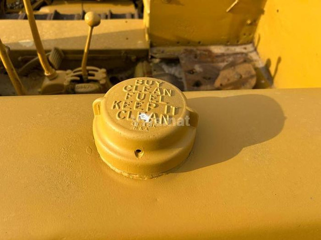 Caterpillar D4 - - Bulldozer: picture 3 Caterpillar D4 - - Bulldozer: picture 3