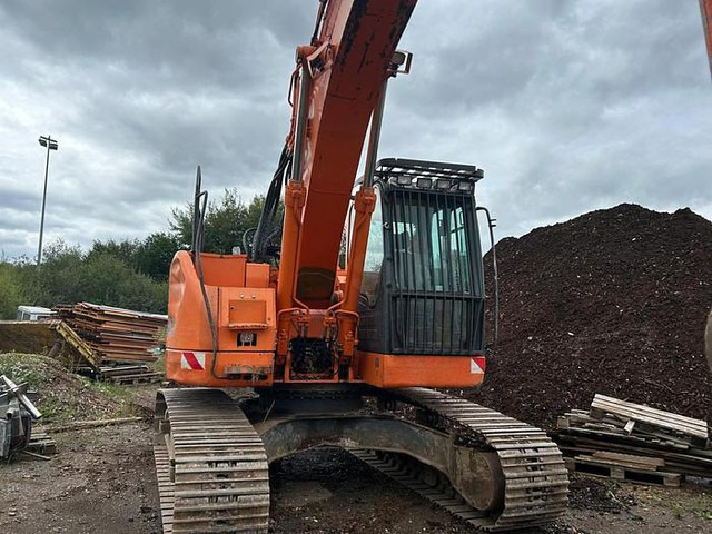 Doosan DX235LCR - - Excavator: picture 2 Doosan DX235LCR - - Excavator: picture 2