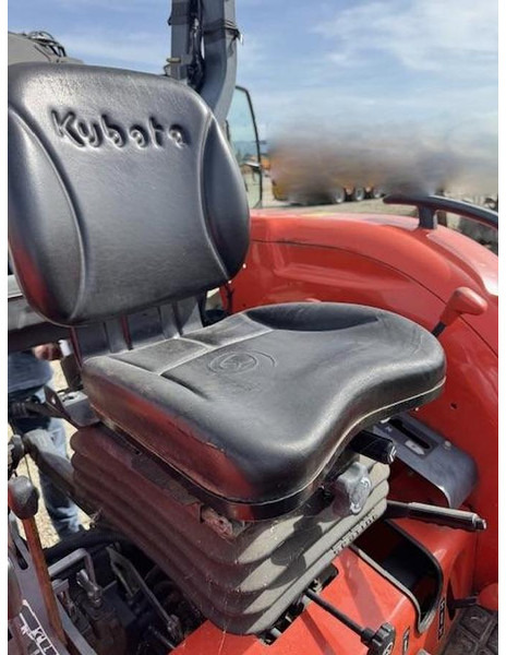 Kubota MK5000 - Farm tractor: picture 3 Kubota MK5000 - Farm tractor: picture 3