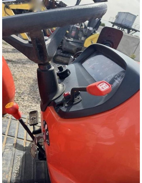 Kubota MK5000 - Farm tractor: picture 5 Kubota MK5000 - Farm tractor: picture 5