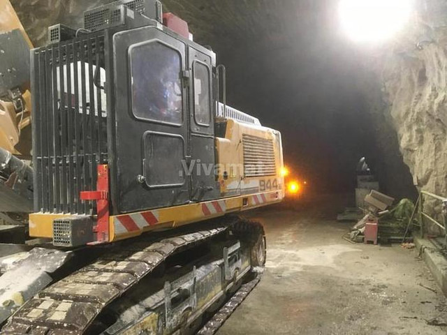 Liebherr R 944 C - Crawler excavator: picture 4 Liebherr R 944 C - Crawler excavator: picture 4