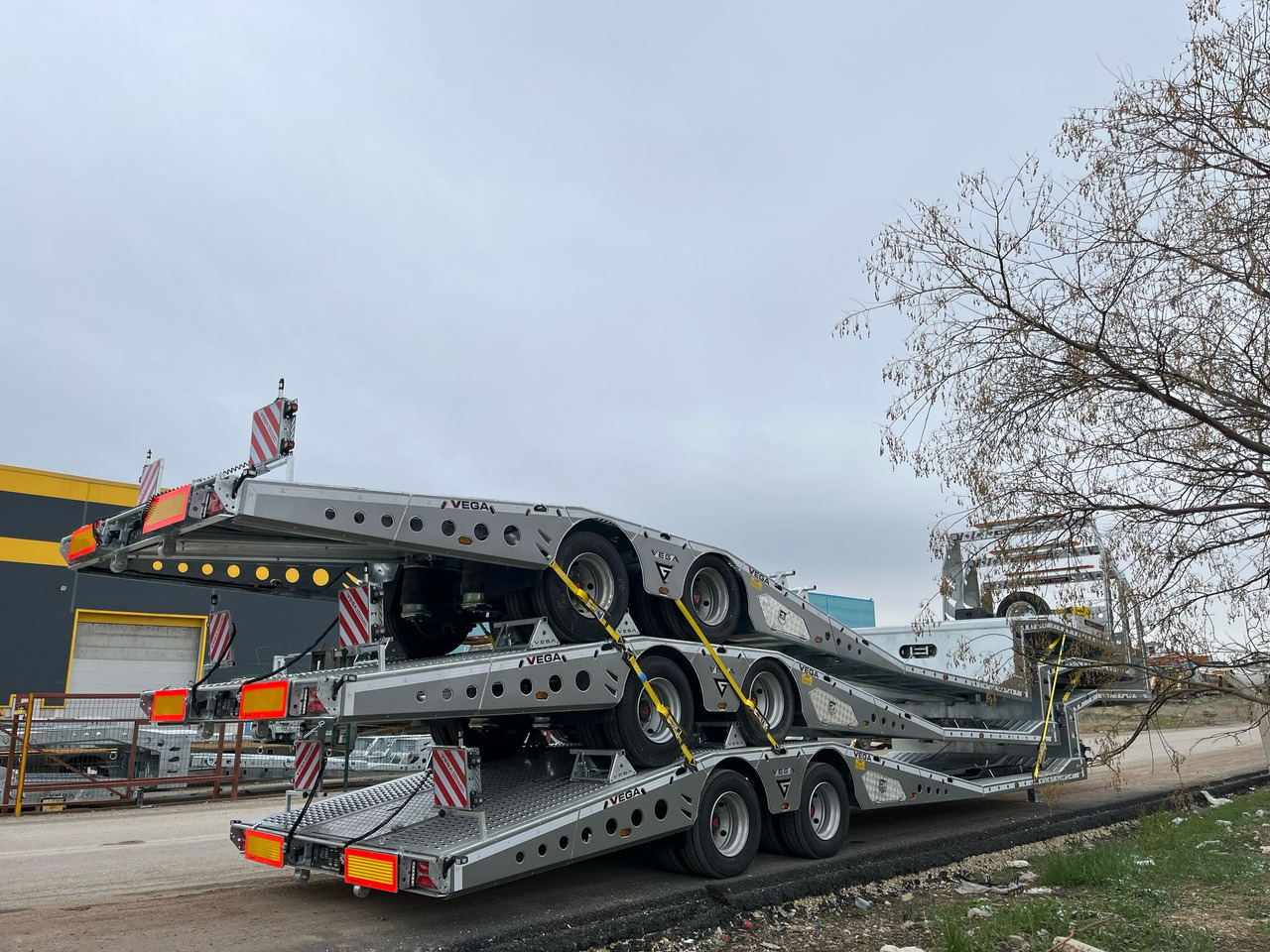 VEGA TRAILER ARLA TRUCK CARRIER - Autotransporter semi-trailer: picture 5 VEGA TRAILER ARLA TRUCK CARRIER - Autotransporter semi-trailer: picture 5