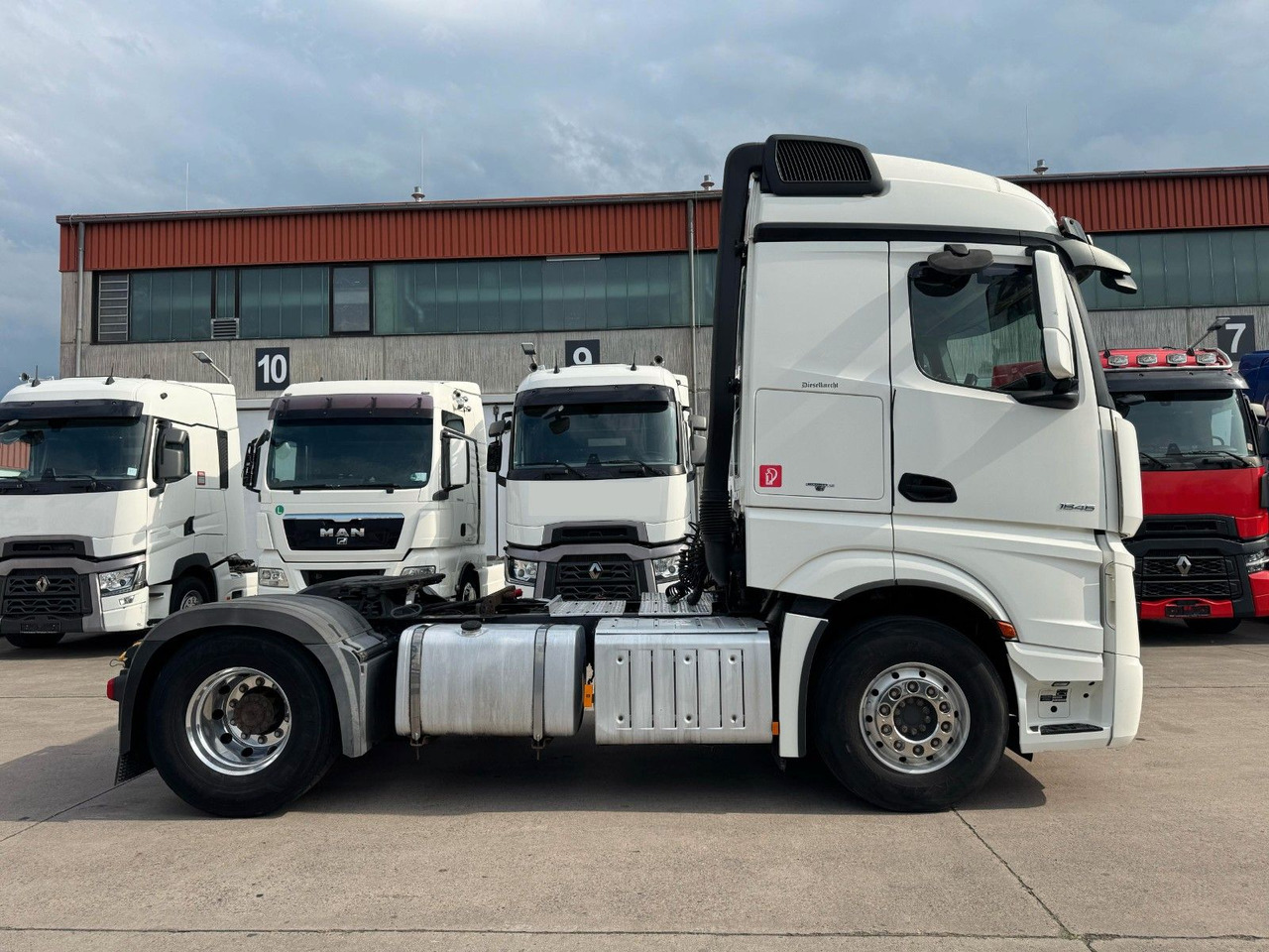 Mercedes-Benz ACTROS 1846 * RETARDER + 2X TANK * ALCOA * KIPPH - Tractor unit: picture 5 Mercedes-Benz ACTROS 1846 * RETARDER + 2X TANK * ALCOA * KIPPH - Tractor unit: picture 5
