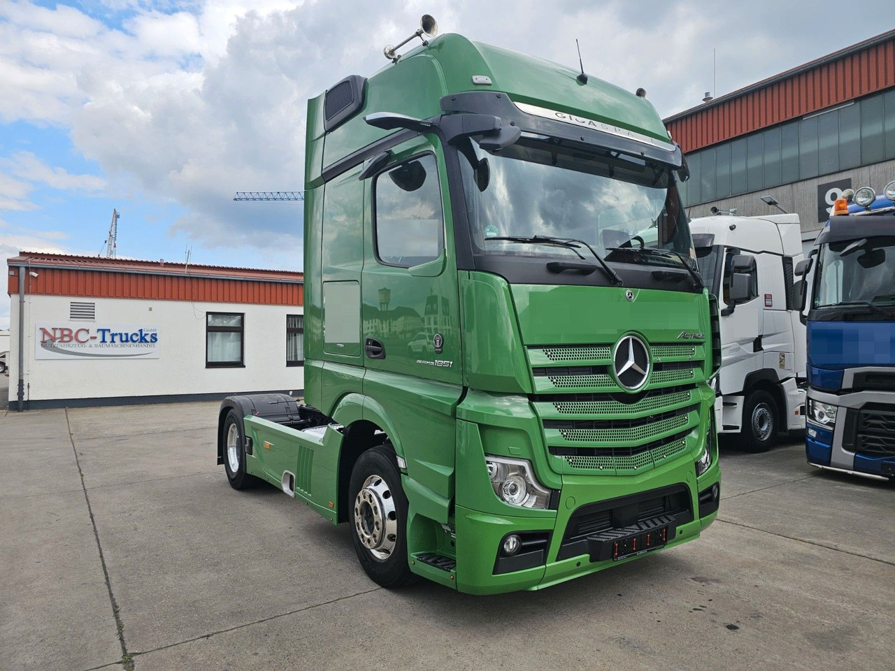Mercedes-Benz ACTROS 1851 * RETARDER * DRIVE ASS * TOP * - Tractor unit: picture 3 Mercedes-Benz ACTROS 1851 * RETARDER * DRIVE ASS * TOP * - Tractor unit: picture 3