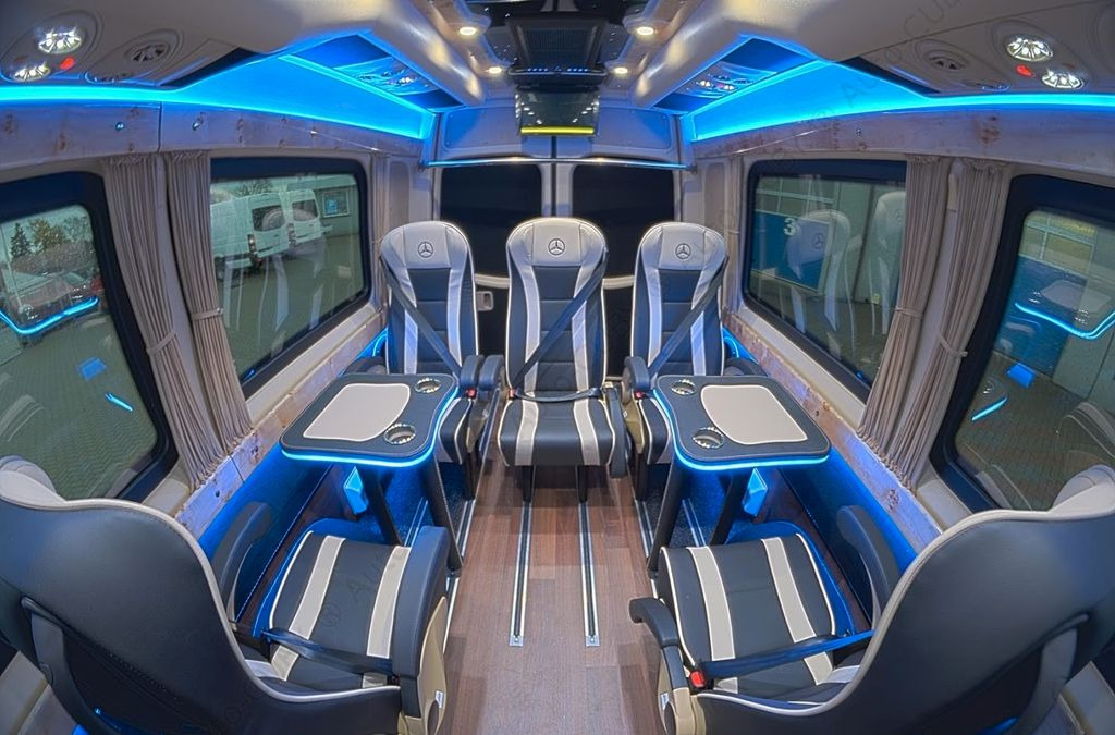 Mercedes-Benz Sprinter 319 VIP 8+1 Mercedes-Benz Sprinter 319 VIP 8+1 - Minibus, Passenger van: picture 3 Mercedes-Benz Sprinter 319 VIP 8+1 Mercedes-Benz Sprinter 319 VIP 8+1 - Minibus, Passenger van: picture 3