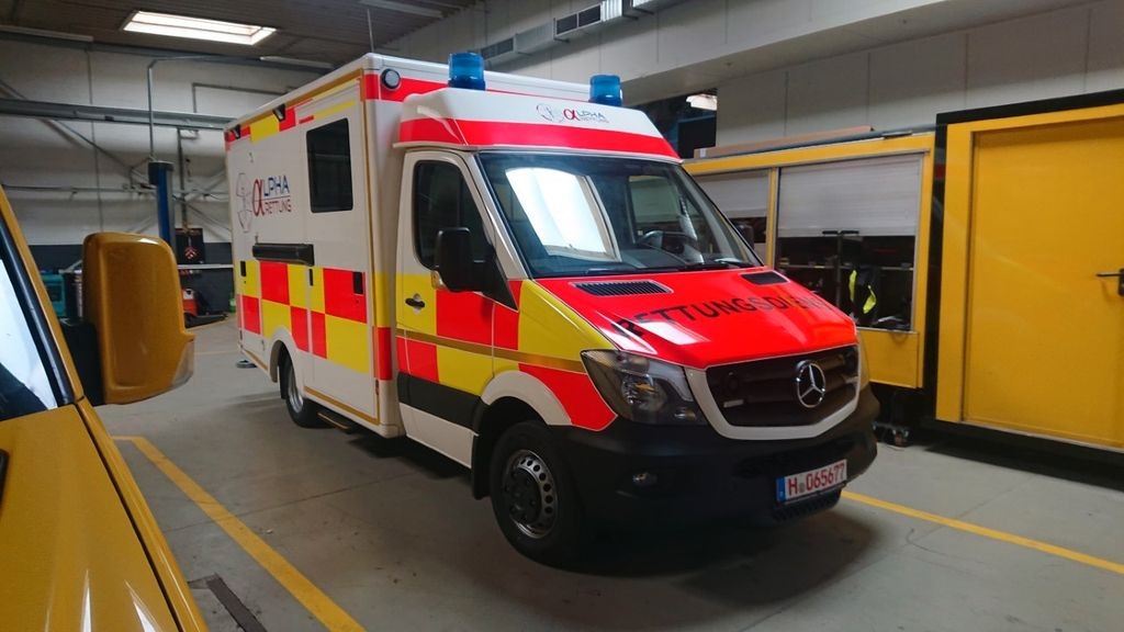 Mercedes-Benz Sprinter 519 ATM 0 KM WAS Koffer Mercedes-Benz Sprinter 519 ATM 0 KM WAS Koffer - Ambulance: picture 2 Mercedes-Benz Sprinter 519 ATM 0 KM WAS Koffer Mercedes-Benz Sprinter 519 ATM 0 KM WAS Koffer - Ambulance: picture 2