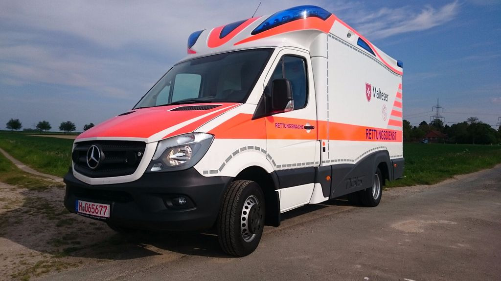 Mercedes-Benz Tigis Mod 2016 wie neu Mercedes-Benz Tigis Mod 2016 wie neu - Ambulance: picture 5 Mercedes-Benz Tigis Mod 2016 wie neu Mercedes-Benz Tigis Mod 2016 wie neu - Ambulance: picture 5