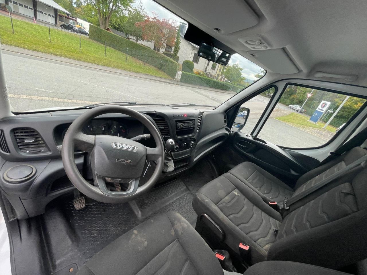 Open body delivery van, Combi van Iveco Daily 35S13D Euro5 AHK ZV: picture 8